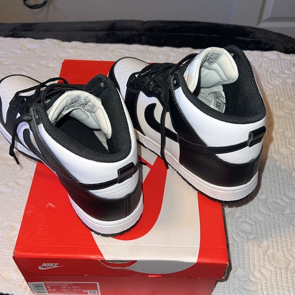 Nike Dunk Hi Retro Brand New in box size Mens 8 - Picture 9 of 10
